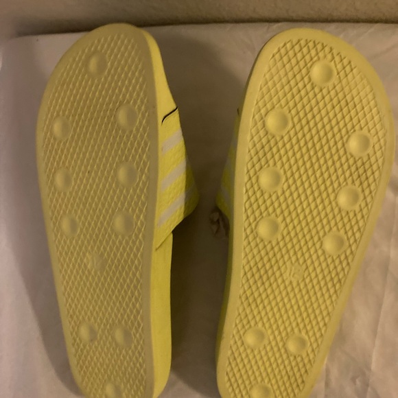 Adidas Slides New - Picture 6 of 6